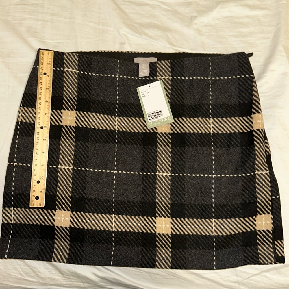 New H&M skirt size 12